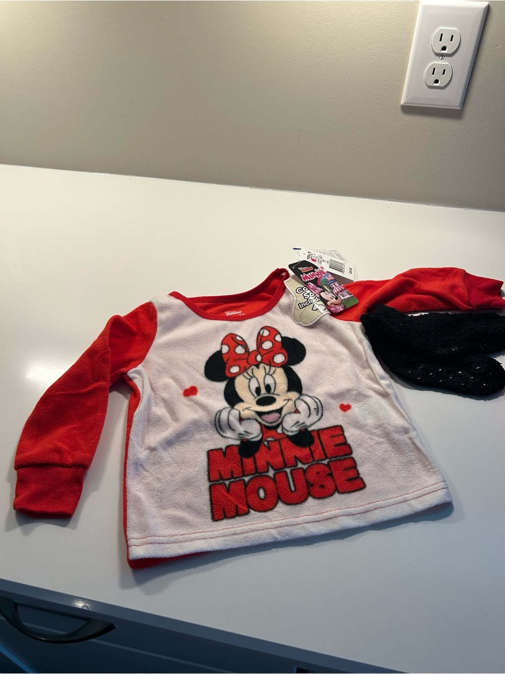 Kohl's Minnie Mouse Red and White Fleece Long-Sleeve Top